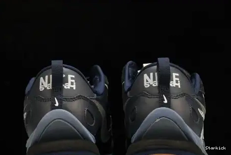 DD1875-700 sacai Vaporwaffle Dark Blue Nike 0613